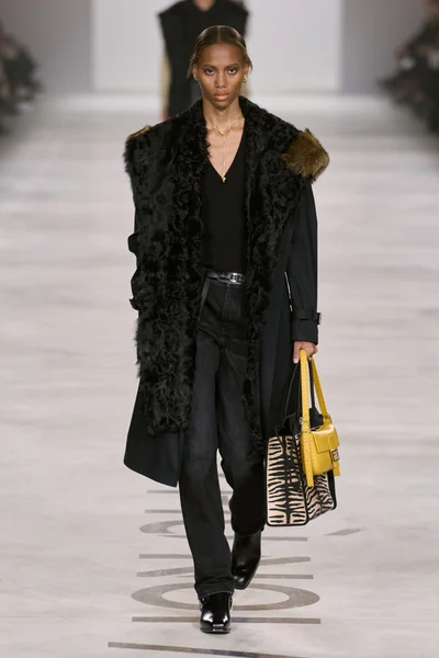 Look 36